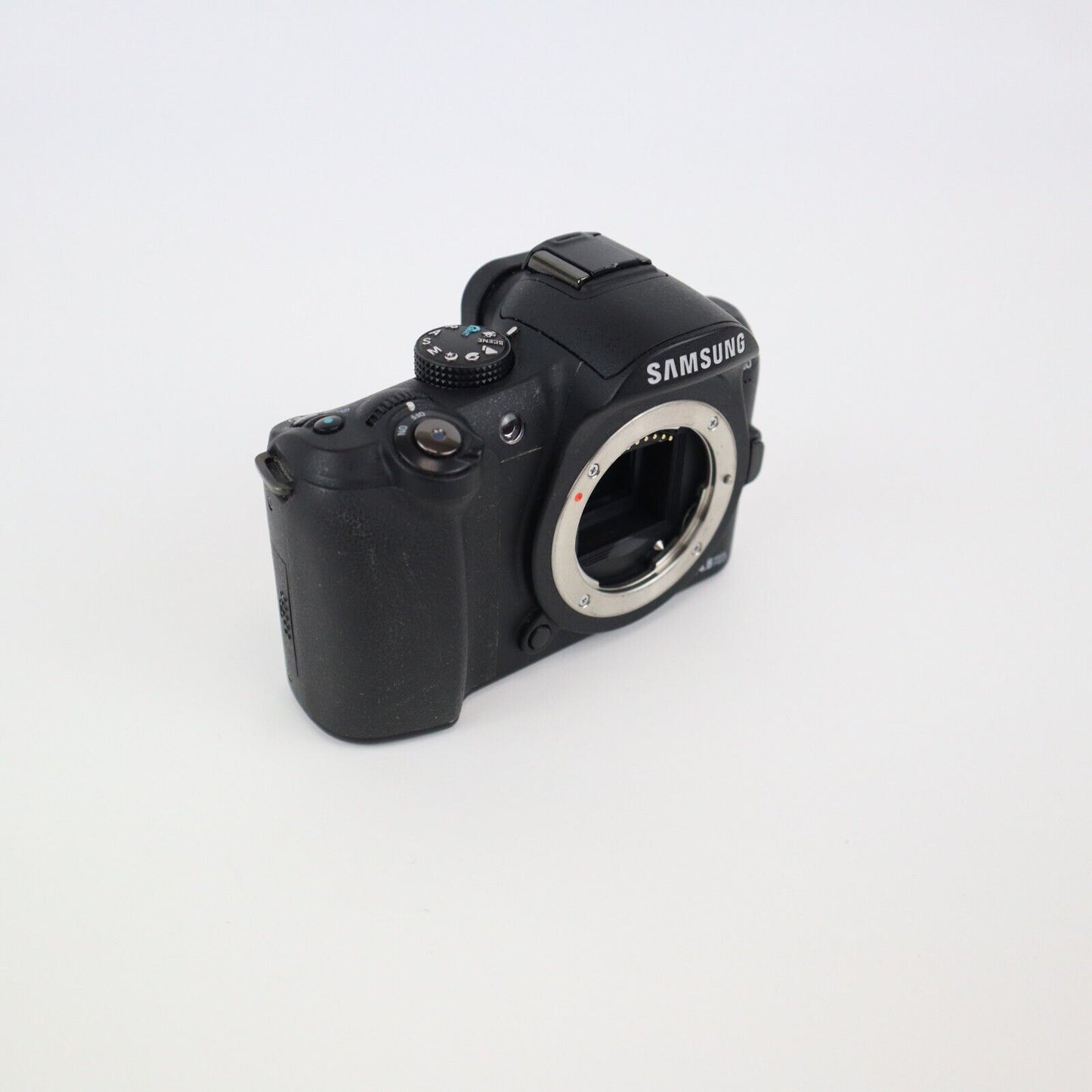 Samsung NX10 14.6MP Digital Camera Body - 24HR POSTAGE