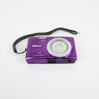 Nikon Coolpix S2700 16MP Digital Camera - FULL KIT - 24HR POSTAGE