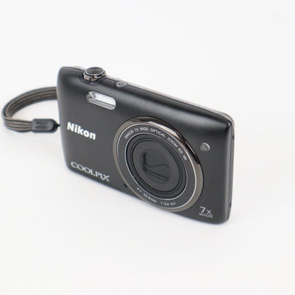 Nikon Coolpix S3500 20MP Digital Camera - FULL KIT - 24HR Post