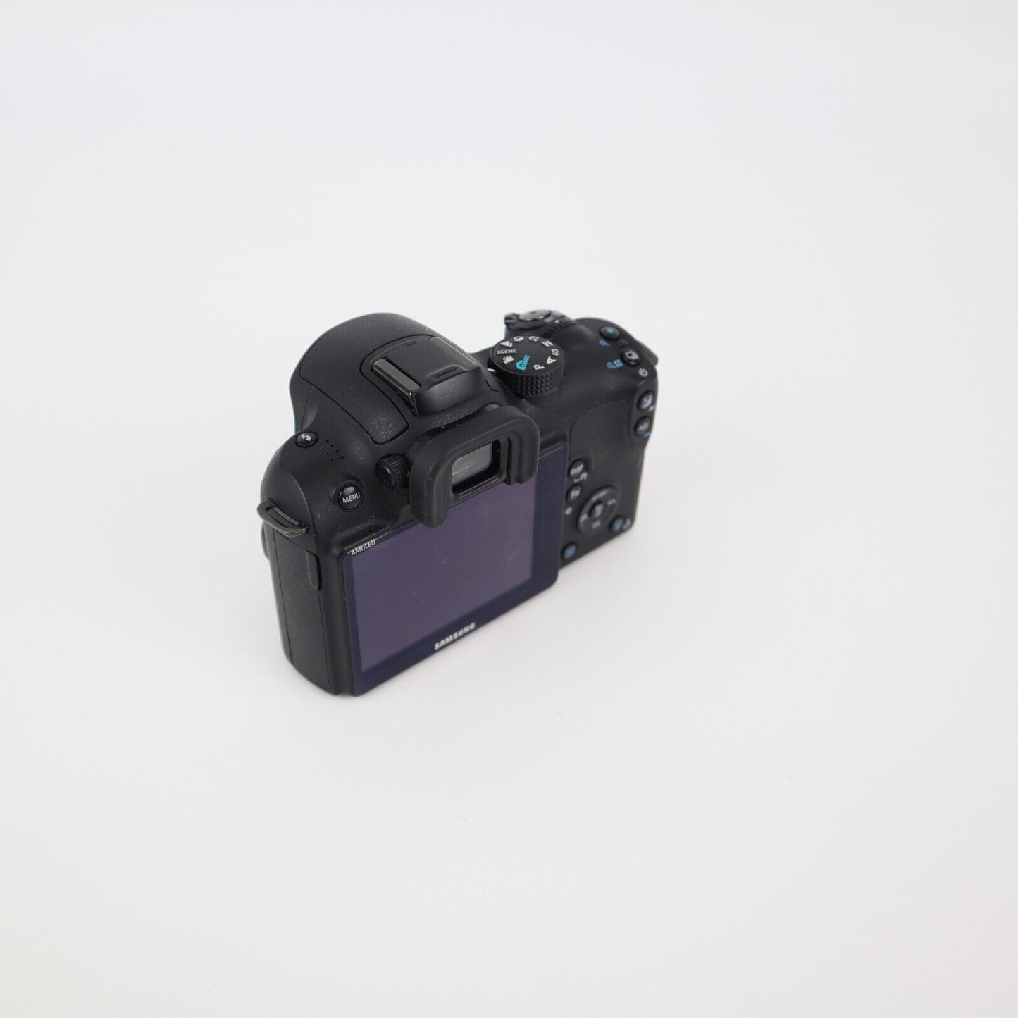 Samsung NX10 14.6MP Digital Camera Body - 24HR POSTAGE