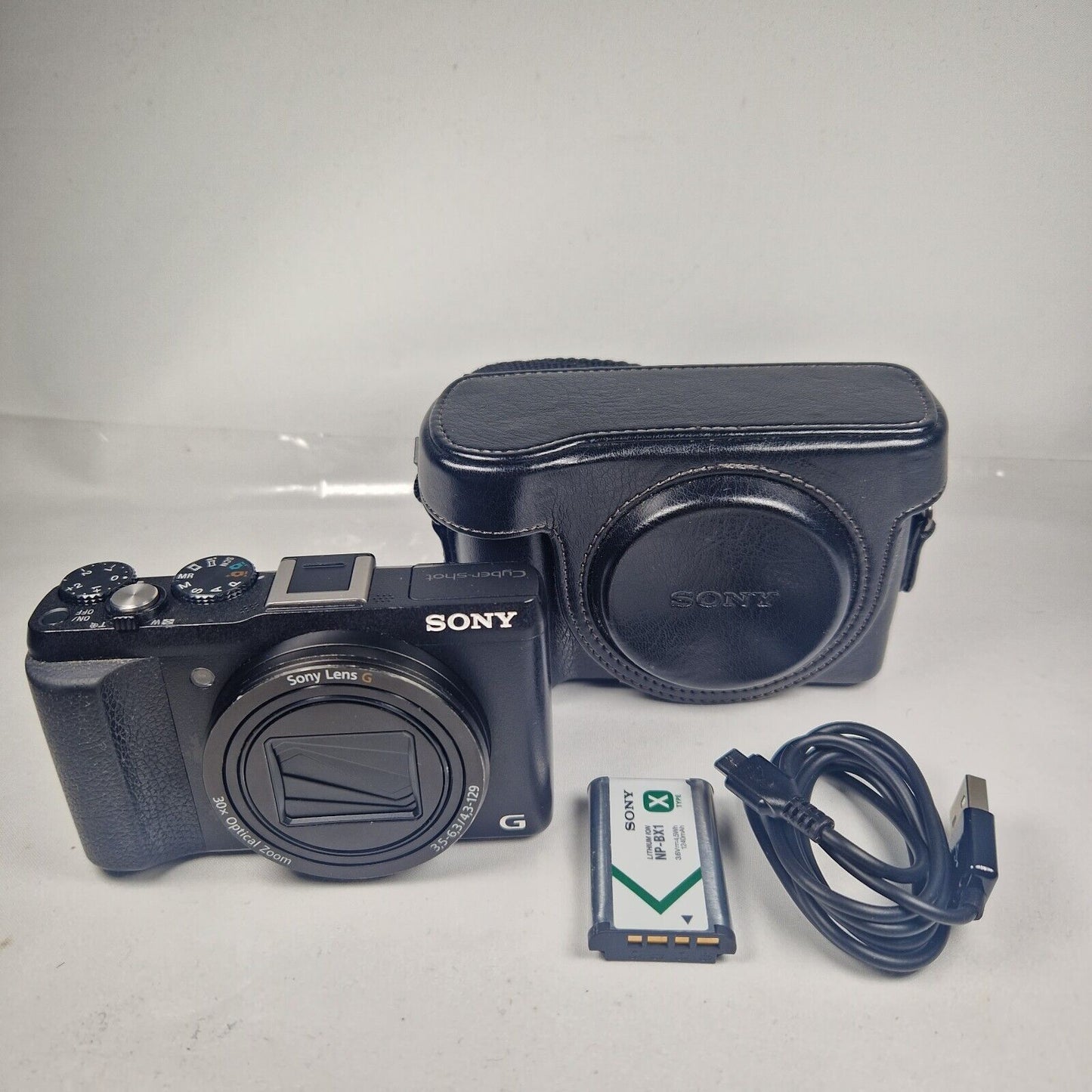 Sony Cyber-Shot DSC-HX60V Camera -with GENUINE SONY CASE - 24HR POST